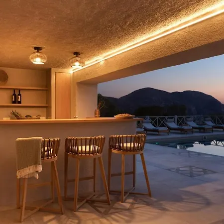 Villa Thani In Beautiful Siros Vila